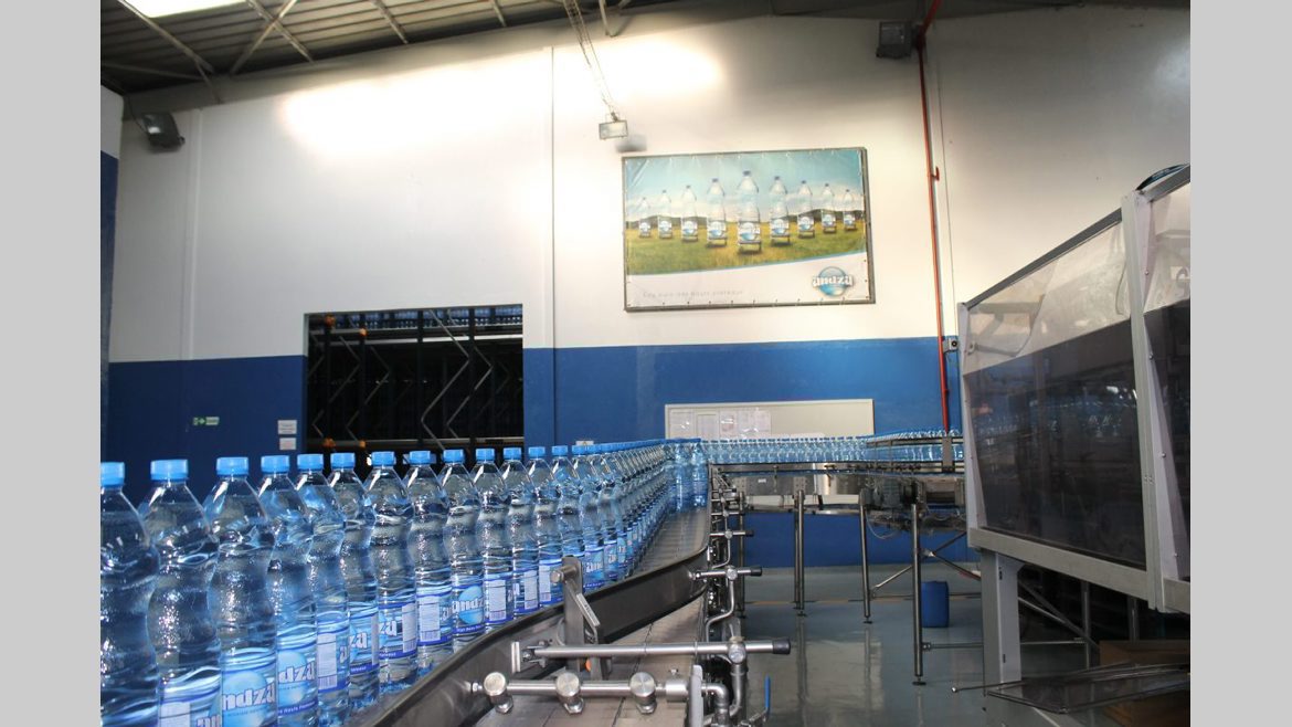 Gabon/le Groupe Castel (Sobraga) rassure sa clientèle après un Fake news sur la production d’eau minérale.
