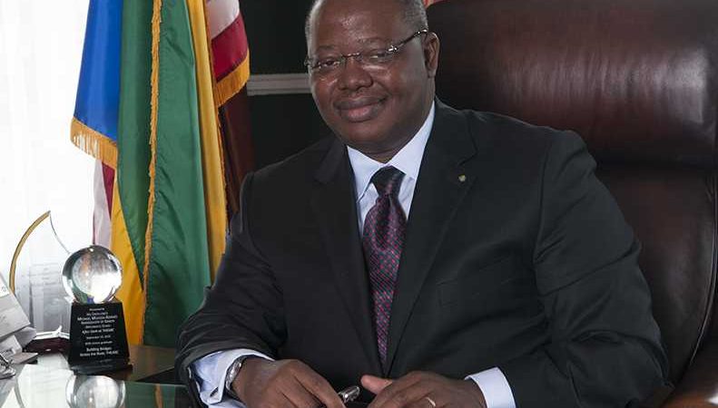 URGENT NÉCROLOGIE/  Alain Claude Bilie-By-Nzé annonce le décès survenu ce jour, du Ministre Gabonais des affaires étrangères